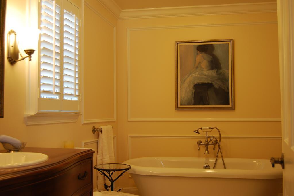 The Cottage Bed & Breakfast In Decatur Ga Eksteriør billede